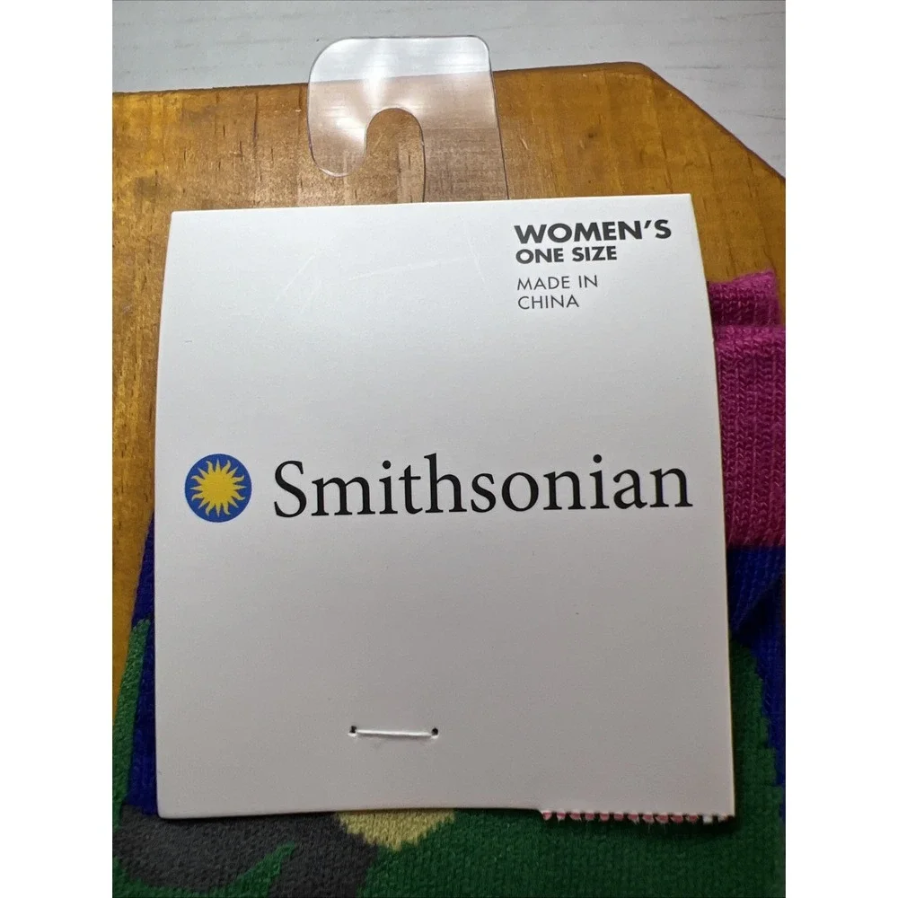 SMITHSONIAN ART MUSEUM WOMEN'S SOCKS‎ SIZE 6-9.5